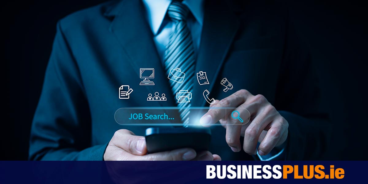Job vacancies in the UK rise along with advertised pay