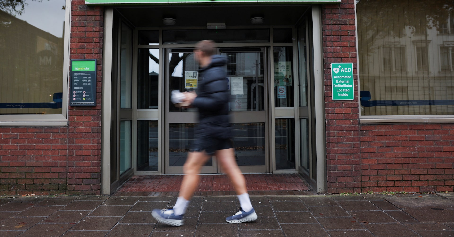 UK jobs market sees biggest jump in people looking for work since 2020